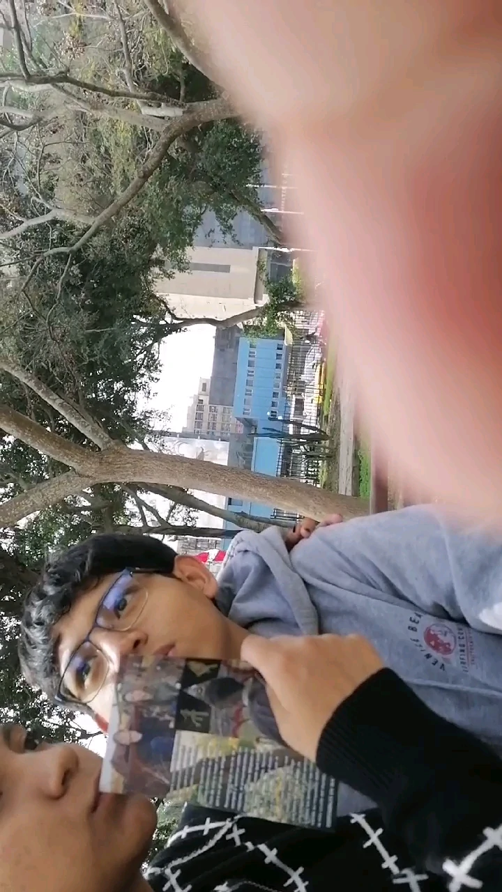 20251013_120212_1900